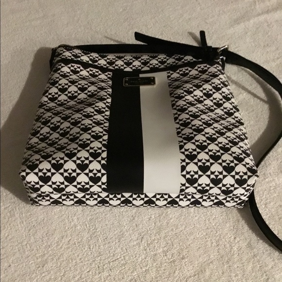 Kate Spade Handbags - Kate Spade Purse. EUC